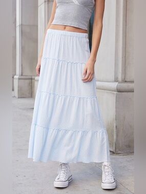 John Galt (PacSun) - White Floral Izzy Tiered Maxi Skirt